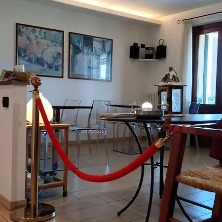 Lori Nocleg ze śniadaniem 4*