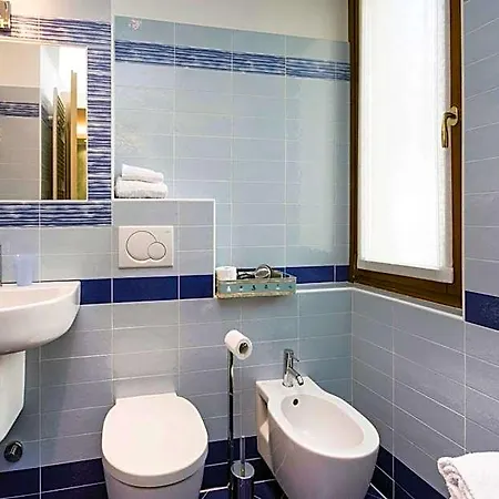 Bed and breakfast Lori 4*